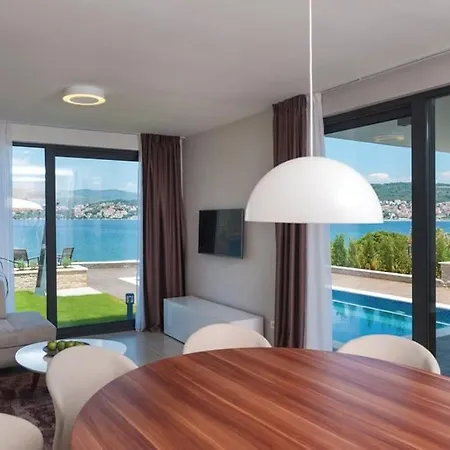 Luxury On The Beach With Pool More Vila Trogir