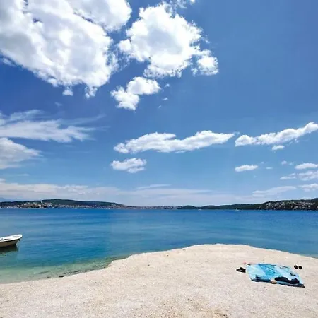 Vila Luxury On The Beach With Pool More Trogir