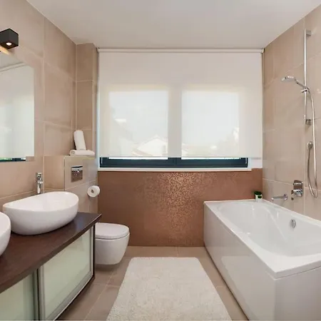 Vila Luxury On The Beach With Pool More *